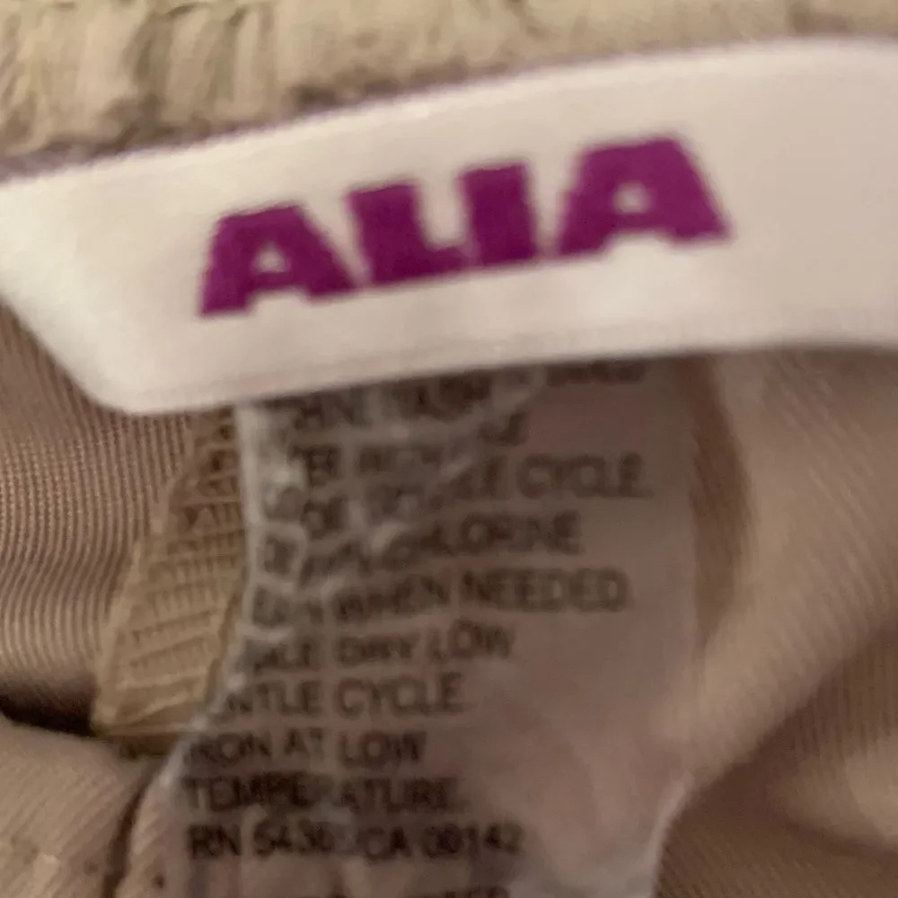 Alia Women’s Elastic Waist Pockets Tan Pants Size 16 - Picture 5 of 6